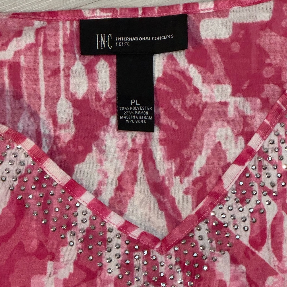 Pink Patterned top - Picture 2 of 2